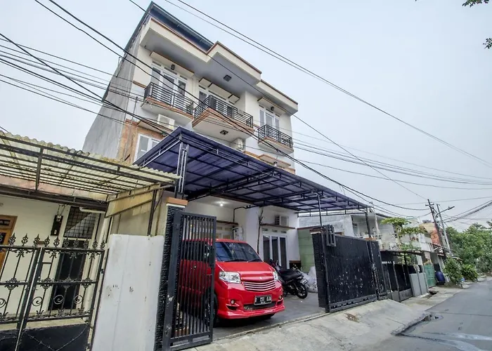 De 80's Matraman Hotel Jakarta